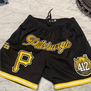 Pittsburgh Shorts with Yellow Trim